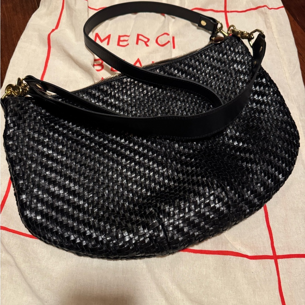 Like New, Clare V Moyen Messenger